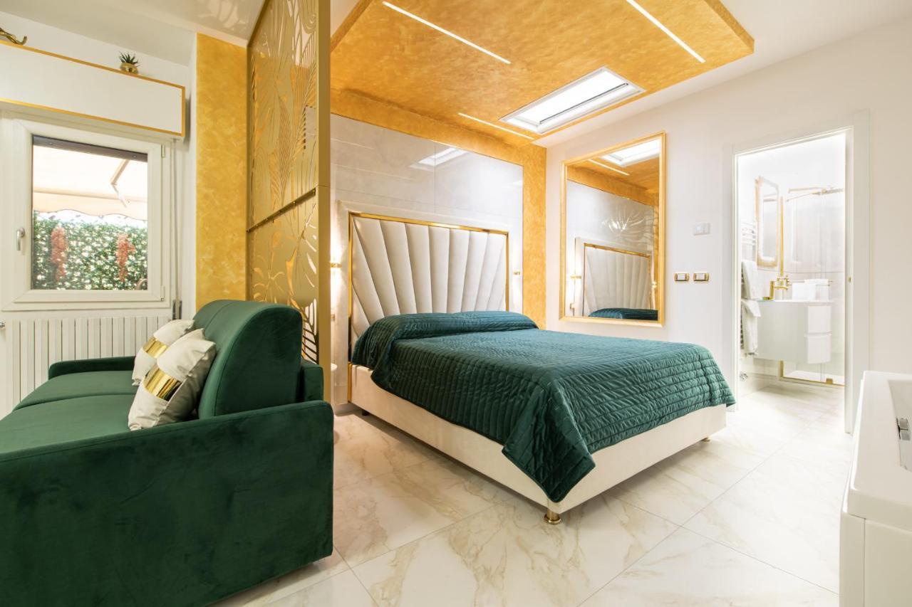 Fashion Apartment Gold Bologna With Jacuzzi & Car Garage エクステリア 写真