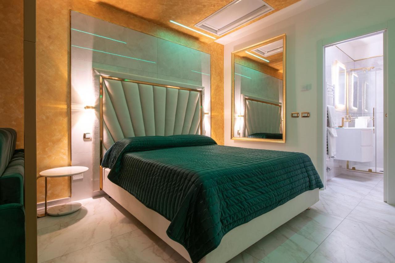 Fashion Apartment Gold Bologna With Jacuzzi & Car Garage エクステリア 写真
