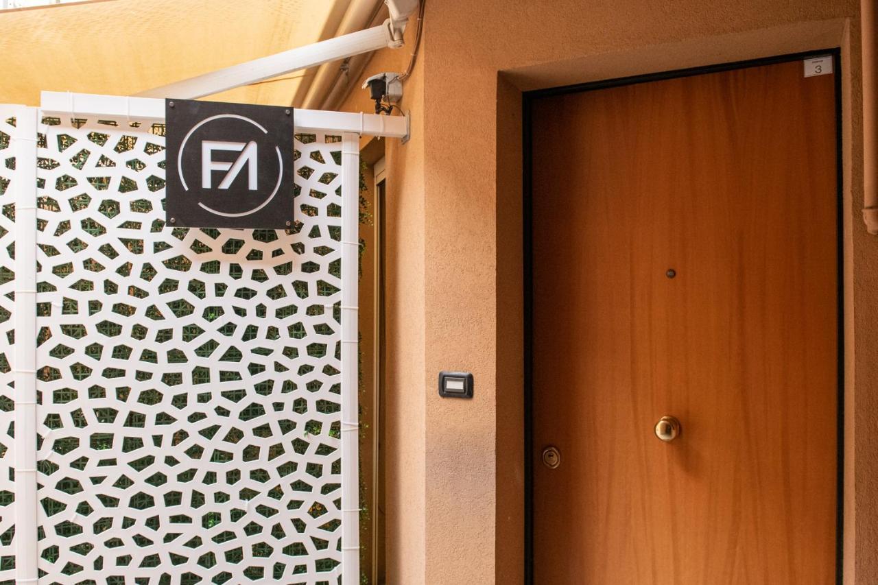 Fashion Apartment Gold Bologna With Jacuzzi & Car Garage エクステリア 写真