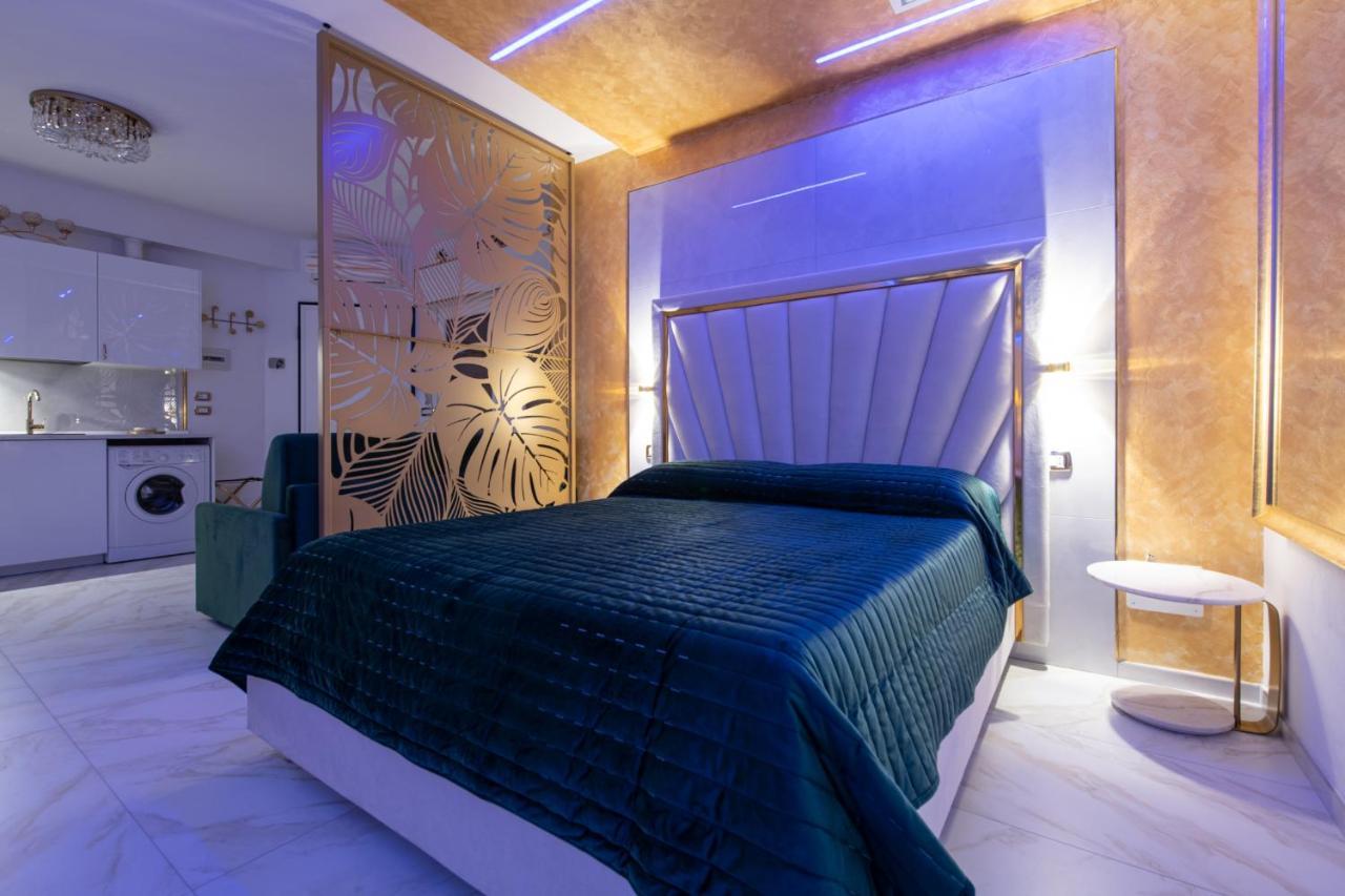Fashion Apartment Gold Bologna With Jacuzzi & Car Garage エクステリア 写真